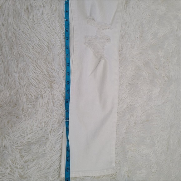 True Religion High Waist Button Fly Starr Optic White Distressed Jeans NWT SZ 25 - Picture 4 of 16